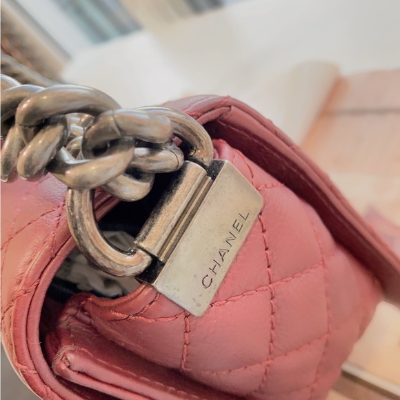 Chanel Medium Le Boy Burgundy - Picture 4 of 8